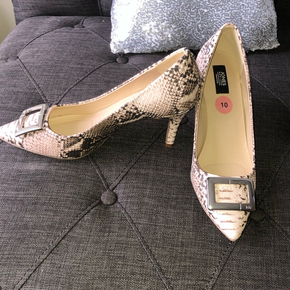 Cute size 9 comfy heels